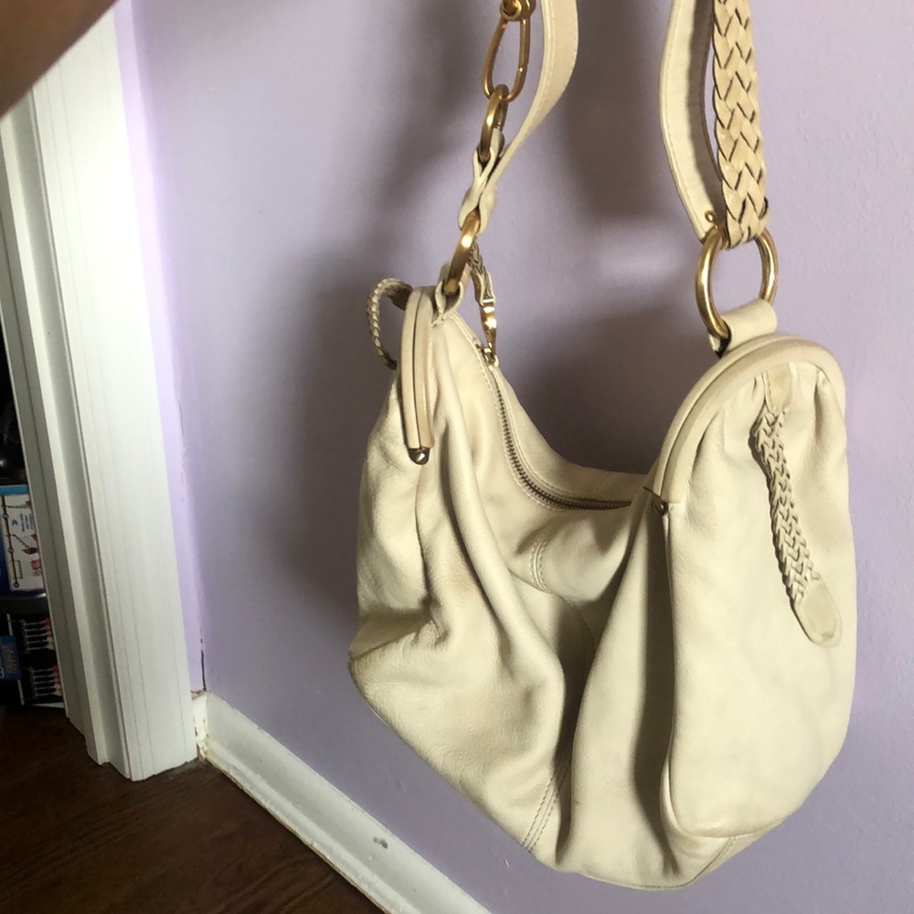 Cream shoulder bag